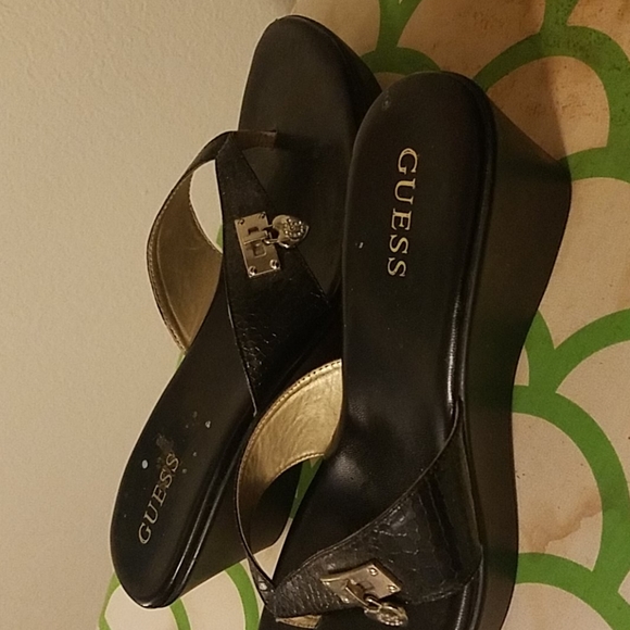 Guess Slip-on shoes - Picture 4 of 8